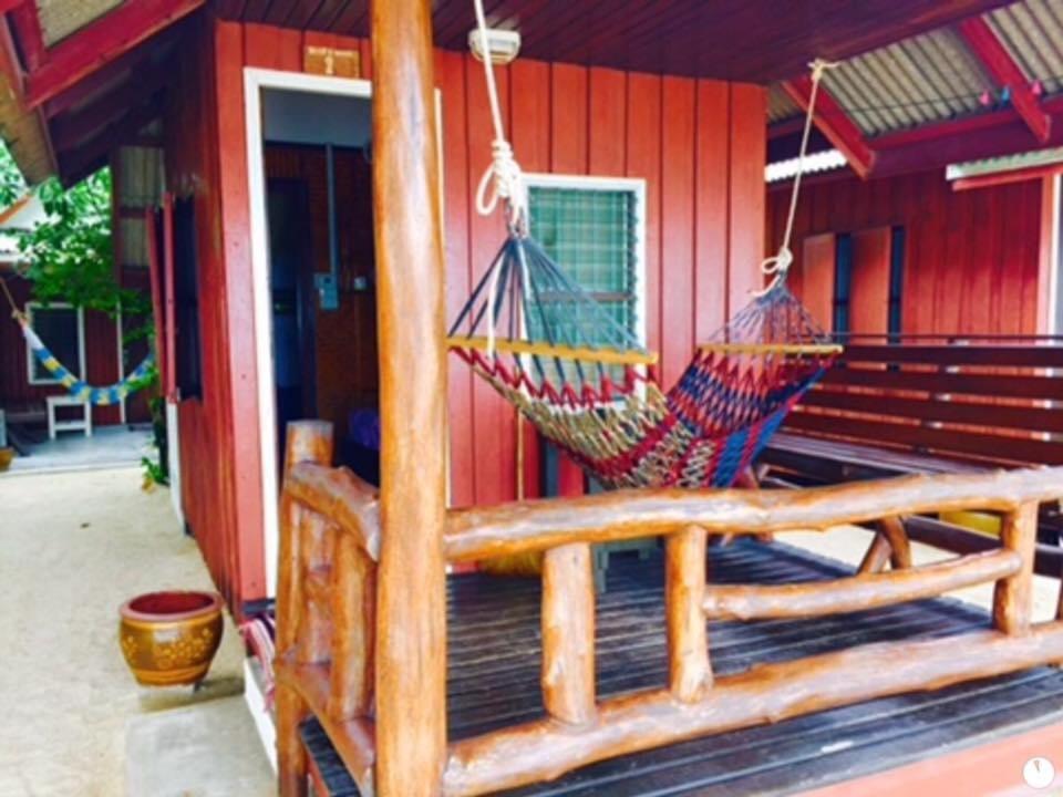 Beer'S House Bungalows เบียร์เฮ้าส์บังกะโล Ban Lamai Екстериор снимка