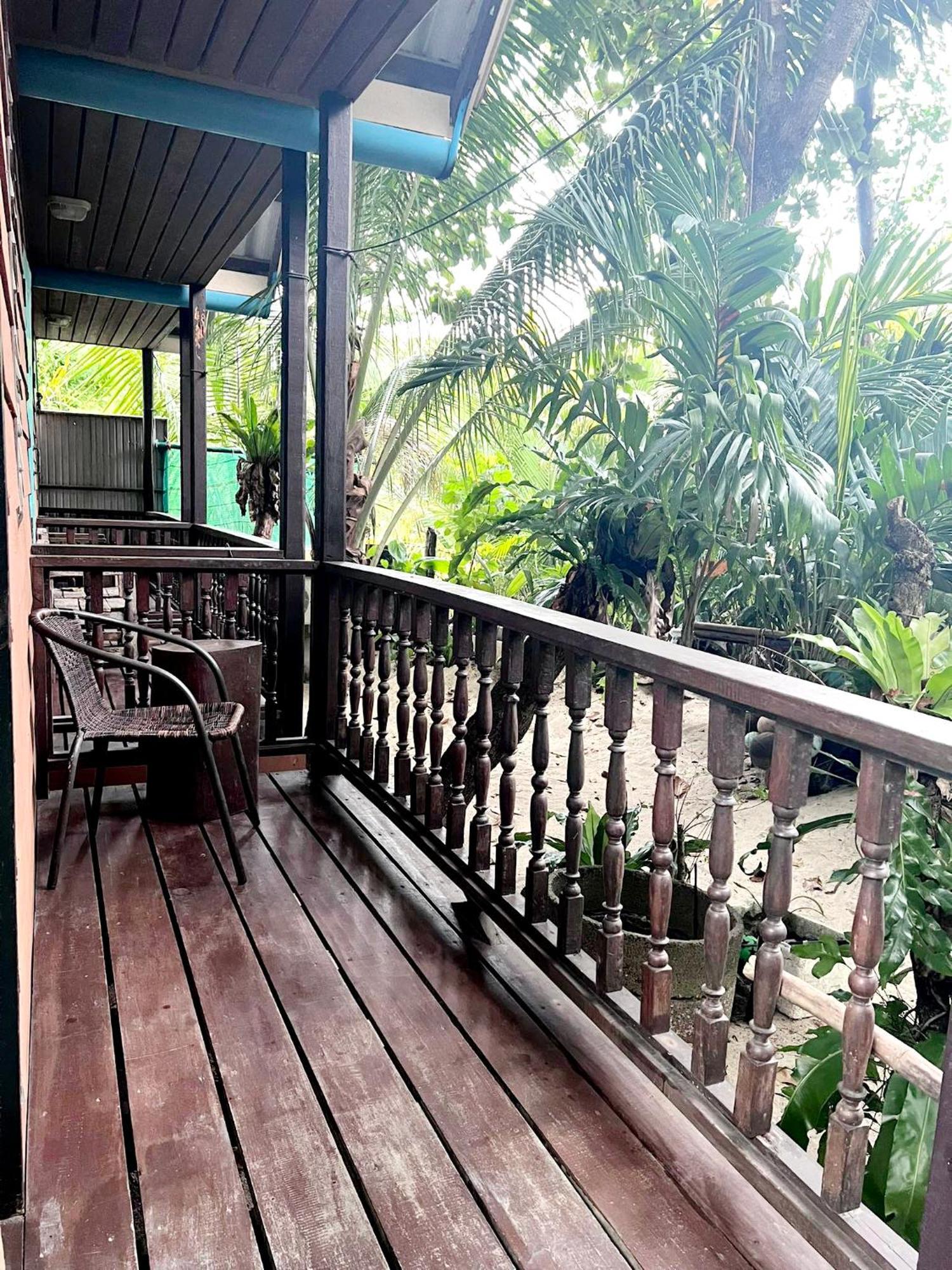 Beer'S House Bungalows เบียร์เฮ้าส์บังกะโล Ban Lamai Екстериор снимка